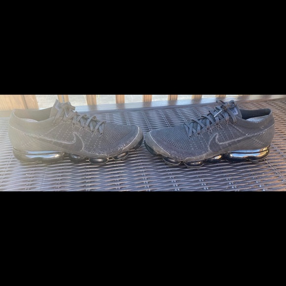 NIKE VAPORMAX TRIPLE BLACK - Picture 3 of 7